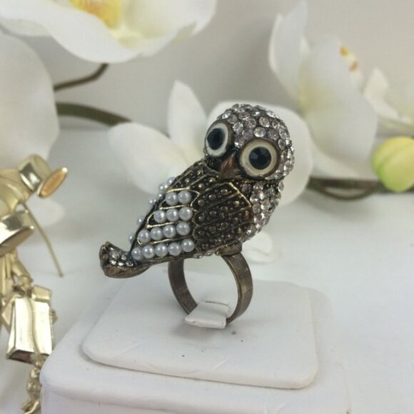 MAKE A STATEMENT! AN AWL RING Rhinestones Unique - Picture 1 of 5